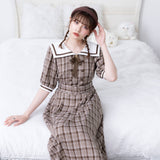 セーラーカラーサイドプリーツ半袖ワンピース