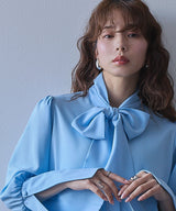 リボンタイロングカフスブラウス