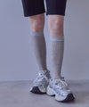 グレー