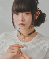 クロスモチーフチョーカーアクセサリー