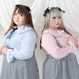 大きめ丸襟フリルブラウス
